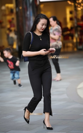 韵味十足的少妇 紧绷绷的感觉性感惹火 [29P]