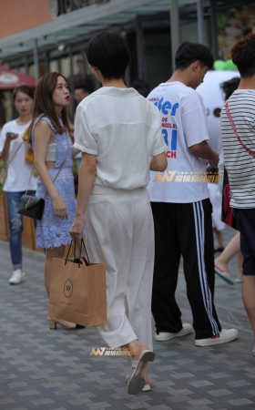 一身悠闲而透气的小姐姐 [13P]