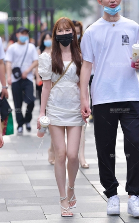 美腿高跟小姐姐 [14P]