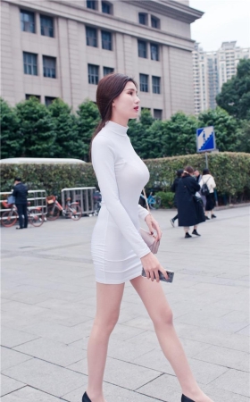被搭讪的极品肉丝白色包屯裙美女套图3A047[420P-2.87G]