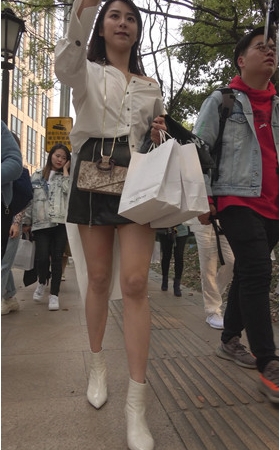 漂亮的白嫩美女小姐姐