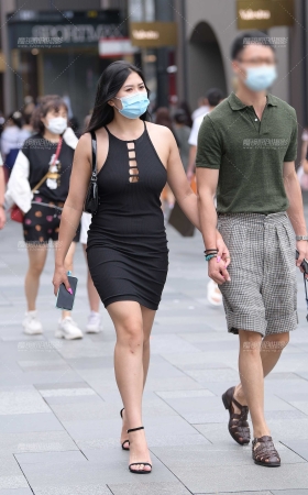 丰腴的美女 [17P]