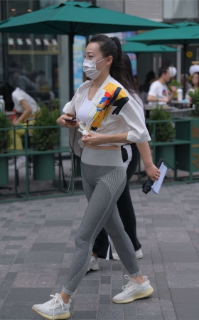 干练时尚运动装