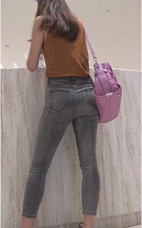 紧牛翘屯妹子