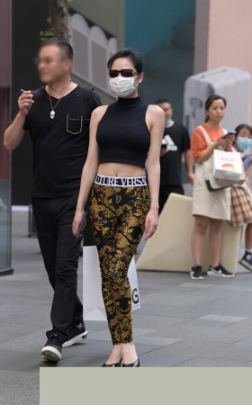 耀眼的紧身裤美女MJ1531[1.85G]