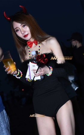 夜色中的妹妹 [15P]