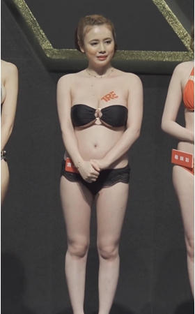 CR展众女郎出场走秀