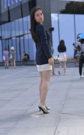 高跟气质少妇 [17P]