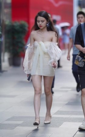 美腿小姐姐