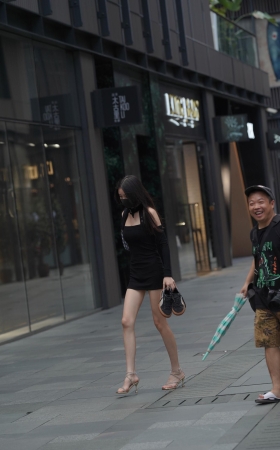 大长腿美女