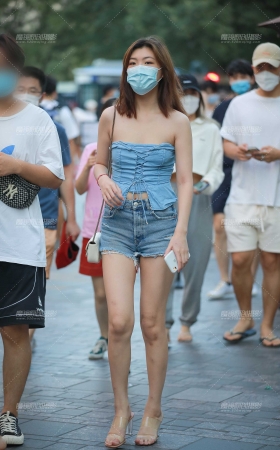 热裤Y Y女友 [23P]