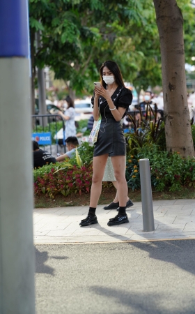 短黑丝美眉