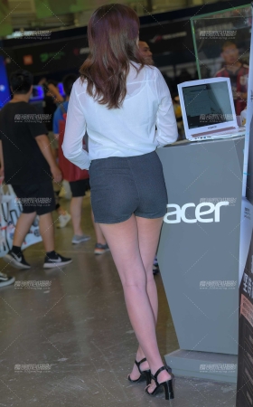 肉感翘臀美女 [15P]