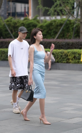 靓丽女友
