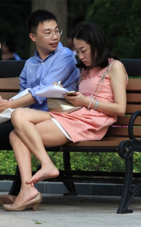 No1122 长腿女孩把脱鞋玩脚这项活动玩出了一定镜界  第2套