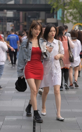 性感低胸小姐姐 [18P]
