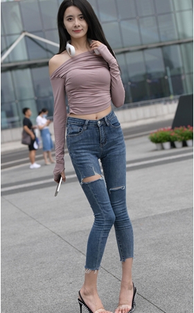 紧身牛仔裤长腿美女(138P)