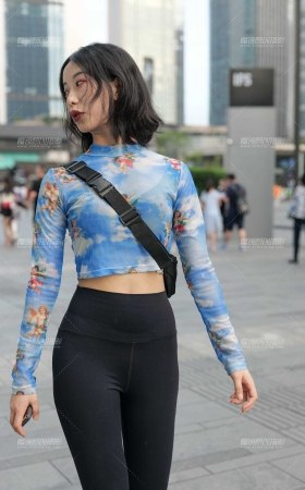 紧身裤小妹 [23P]