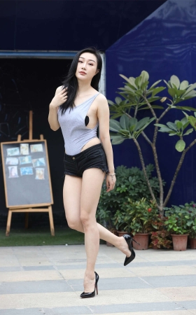 长腿高跟性感妩媚美女高清原图