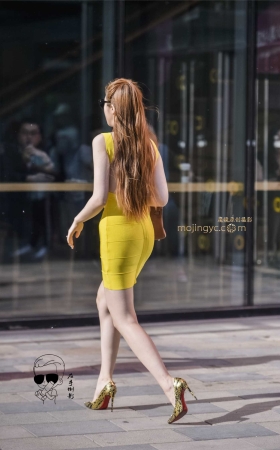 紧抱臀美女{2017-4-29}-11p [11P]