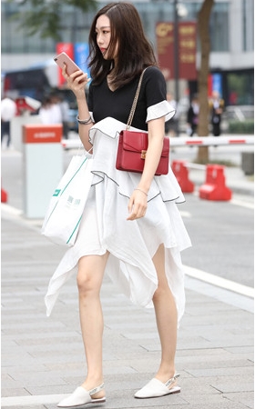 漂亮的白裙美女(20P)