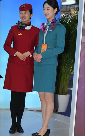 气质空姐(93P)
