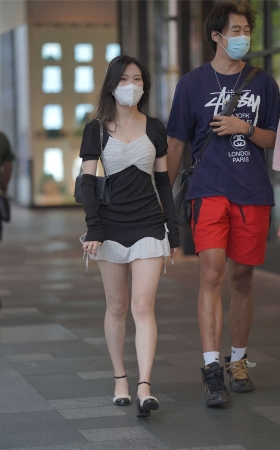 白嫩女友