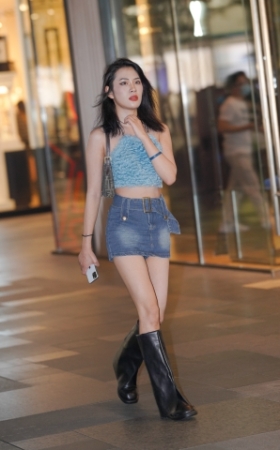牛仔短裙