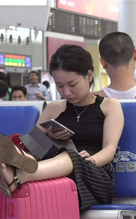 幻想少女露足底已不可能，那就把露出的部分纤毫毕现地拿下