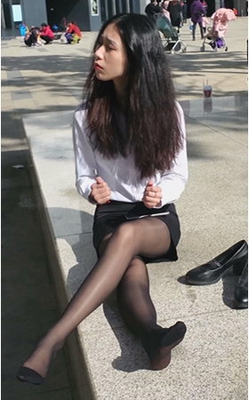 黑丝美眉
