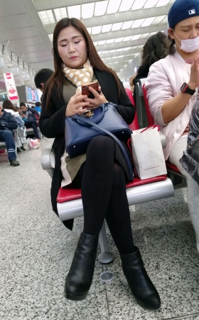 黑色裤袜短靴气质性感美女