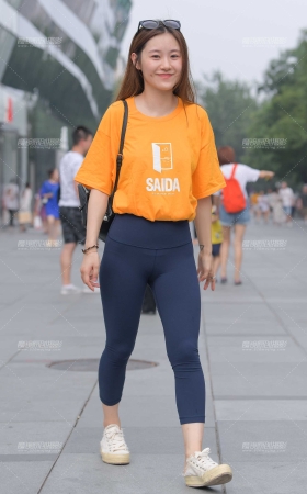 漂亮的瑜伽裤美女 [20P]