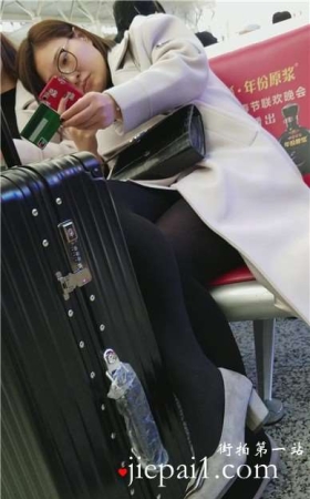 4k-黑色裤袜知性温柔美少妇，小高跟很性感