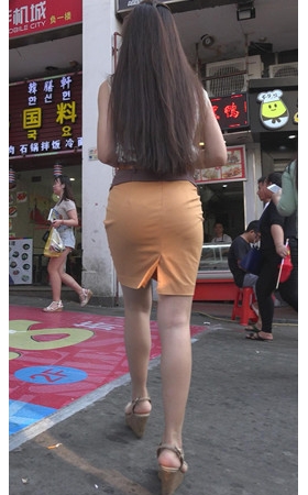长发齐腰妹子
