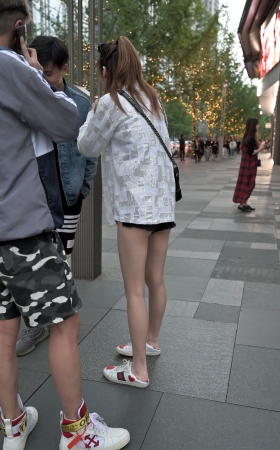 好短的热裤噢
