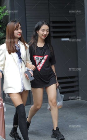 一件T恤 吸睛十足 [24P]