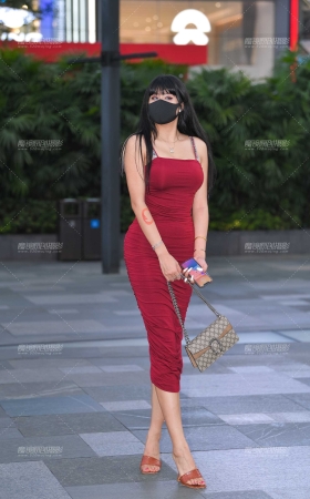 红色紧身裙美女 [17P]