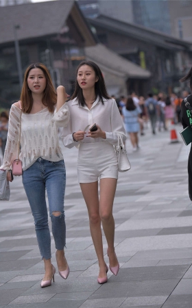 魂魂街拍作品 - 性感长腿小姐姐