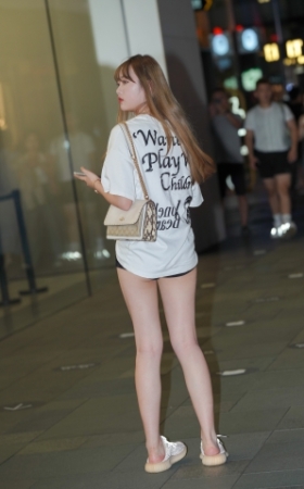 大长腿美眉