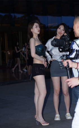 甜美热裤抹胸