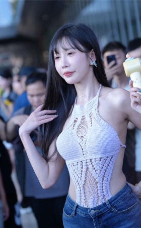 不只是美丽小哈娜