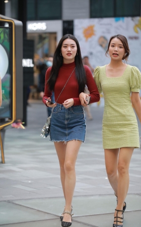 热裤闺蜜