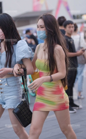 性感彩虹包臀裙高跟小姐姐 [21P]