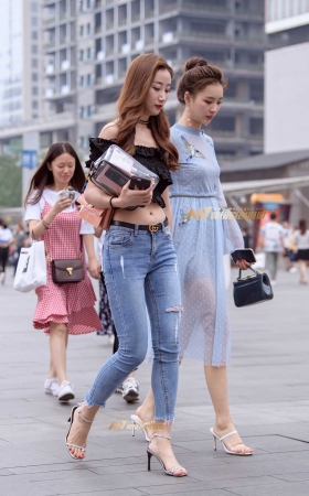 紧身牛仔高跟鞋美女 [19P]