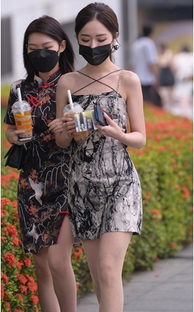 吊带裙小美女(121P)