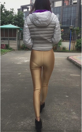 紧身裤妹子
