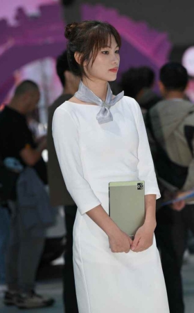 白色制服裙 [70P-1.14GB]