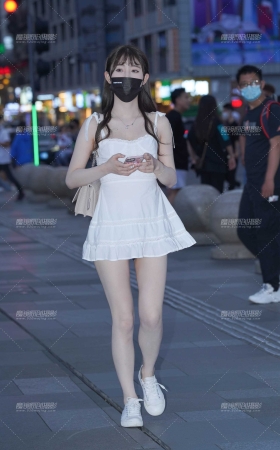 纯情气质肤白貌美 [27P]