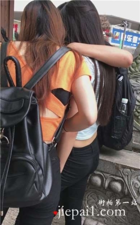 跟闺蜜聊得很嗨的翘臀黑紧MM  [1.91 GB]