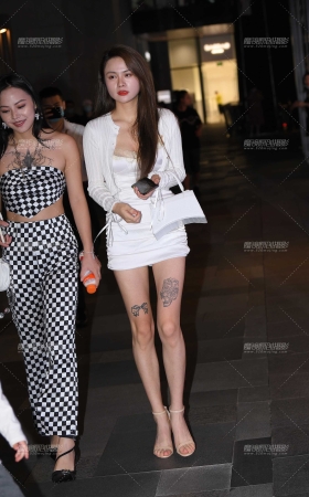 包臀裙美腿高跟女子 [16P]
